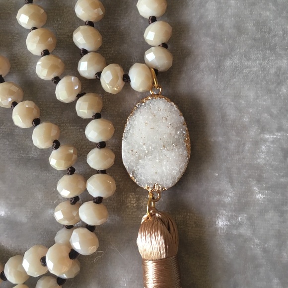 Anthropologie Spring Forward Druzy Quartz Necklace - Picture 3 of 7